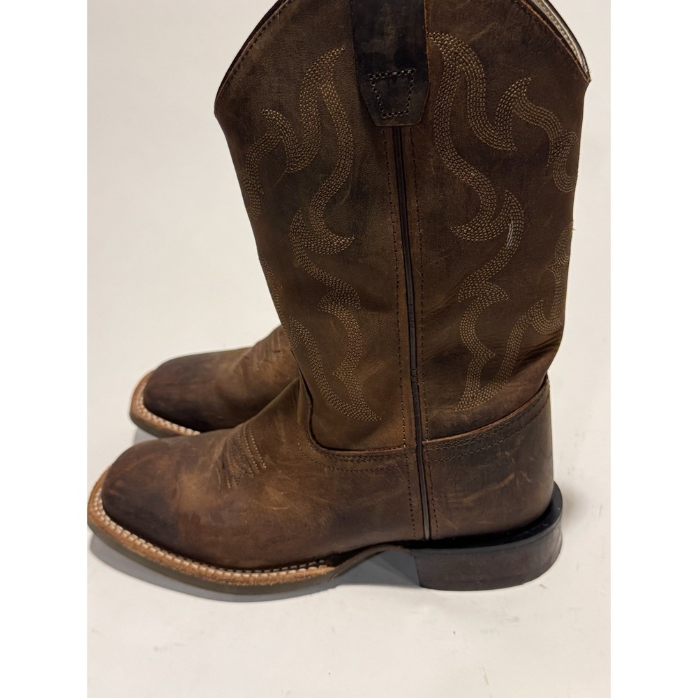 Cody James Boots Size 4-D Brown